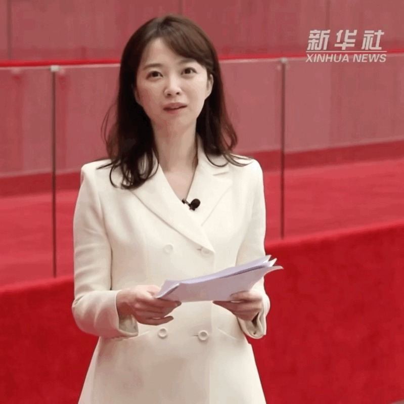 央视不止王冰冰军事频道的庄晓莹也很甜