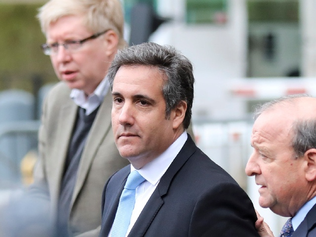 老友为特朗普与艳星封口费纠纷辩护 结果越帮