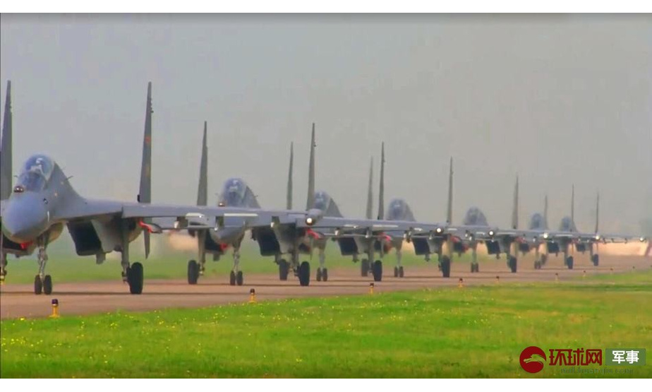 11月23日，在中国空军新闻发布机制运行5周年当天，“空军发布”在微博中连发两幅宣传图片，歼-10、歼-16、歼-20战机首次同框出现，引发媒体广泛关注。