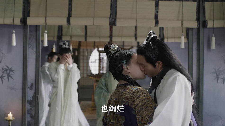 新浪娱乐讯 电视剧《宸汐缘》今晚上演高糖剧情，九宸终于向灵汐求婚了，张震、倪妮吻戏超甜。