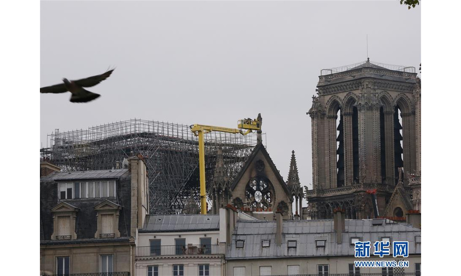 这是4月16日在法国巴黎拍摄的火灾后的巴黎圣母院（后）。 新华社记者高静摄