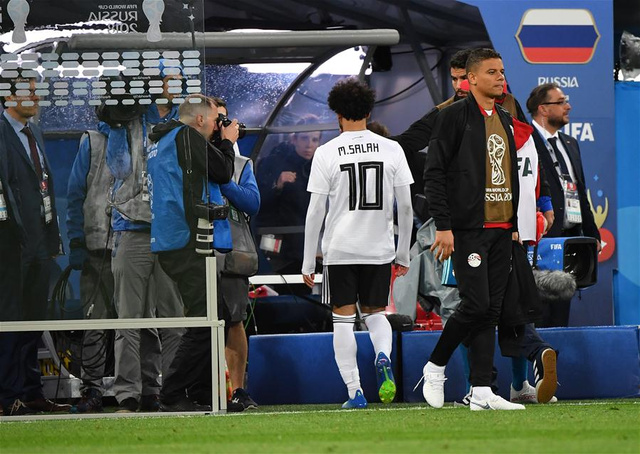 世界杯足球赛A组:俄罗斯队取得两连胜