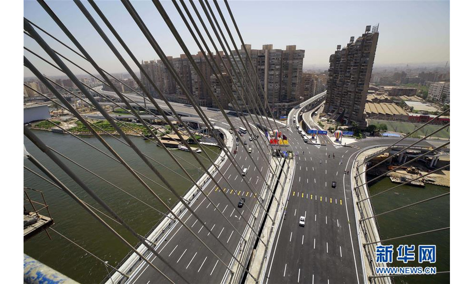这是5月15日在埃及首都开罗拍摄的鲁德·法拉杰轴心大桥。 新华社发（艾哈迈德·戈马摄）