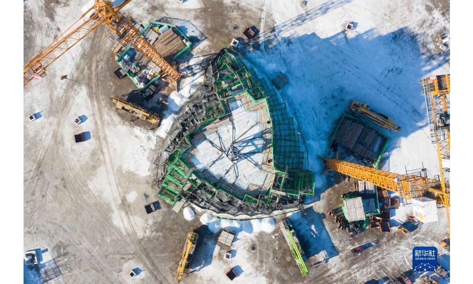 这是12月6日拍摄的正在建设的哈尔滨冰雪大世界一角（无人机照片）。新华社记者 谢剑飞 摄