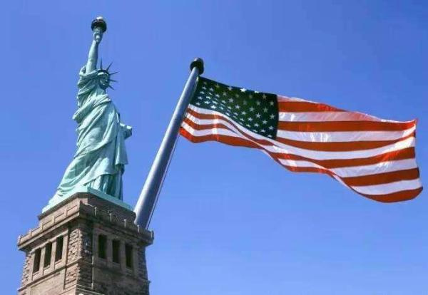 美国移民局再推新规:留学生、访问学者及家属