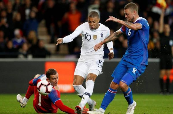 热身赛-姆巴佩替补3分钟造2球救主 法国2-2冰岛