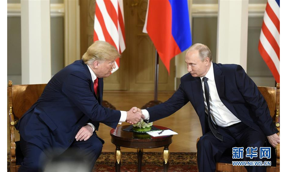 7月16日，美国总统特朗普（左）和俄罗斯总统普京在芬兰首都赫尔辛基举行会晤。这是特朗普就任美国总统以来，美俄两国总统首次举行正式会晤。 新华社发（海基·绍科马摄）