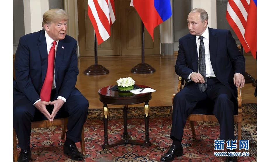7月16日，美国总统特朗普（左）和俄罗斯总统普京在芬兰首都赫尔辛基举行会晤。这是特朗普就任美国总统以来，美俄两国总统首次举行正式会晤。 新华社发（海基·绍科马摄）
