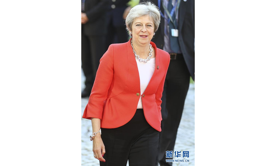9月20日，在奥地利萨尔茨堡，英国首相特雷莎·梅抵达欧盟非正式峰会现场。 欧盟非正式峰会19日在奥地利西部城市萨尔茨堡开幕。 新华社记者 叶平凡 摄