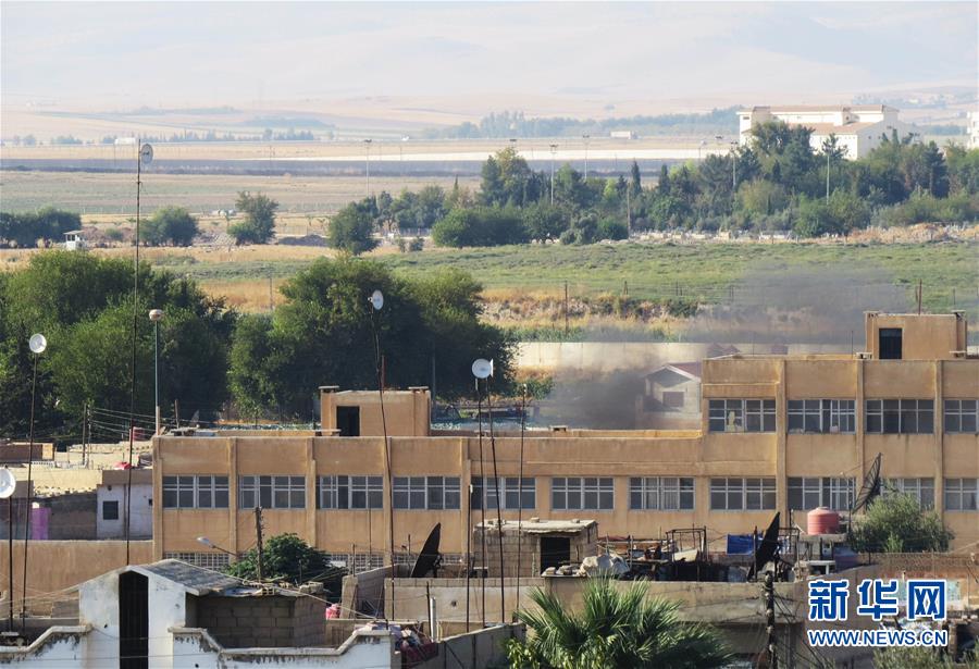 这是10月10日拍摄的遭到土耳其炮击的叙利亚卡米什利市。新华社发
