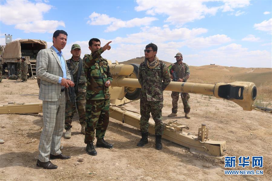 6月11日，在阿富汗北部萨尔普勒省，阿富汗安全部队士兵正在参与清剿行动。 阿富汗北部萨尔普勒省省长阿卜杜勒·卡德尔·阿什纳11日说，阿安全部队当天在该省开展针对塔利班武装分子的清剿行动，共击毙包括塔利班“红队”头目阿卜杜勒·巴希尔在内的16名武装分子。 新华社发（穆罕默德·詹·阿里亚 摄）