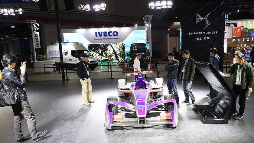 进博会汽车展区布展工作进入收尾阶段