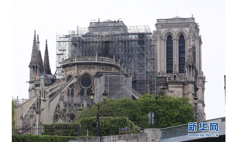 这是4月16日在法国巴黎拍摄的火灾后的巴黎圣母院。新华社记者高静摄