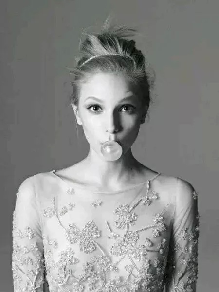 女性的八大心理隐私,为什么女人喜欢挽男人手