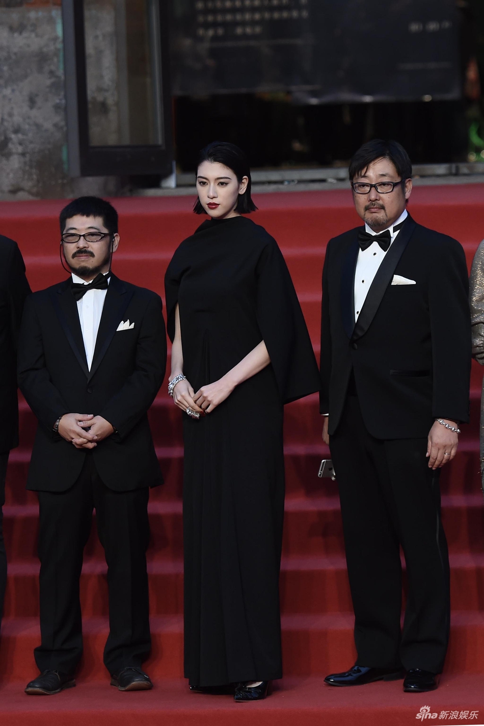 新浪娱乐讯 10月10日晚，第三届平遥国际电影展在山西平遥开幕，谢飞、管虎、陈冲、赵涛、张译、三吉彩花、邓恩熙，以及电影展创始人贾樟柯、艺术总监马可·穆勒等将亮相。（王远宏/摄影）