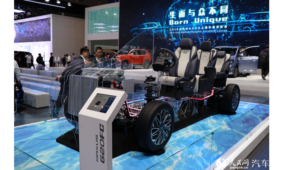 中国品牌氢燃料电池车底盘。摄影 鄂智超