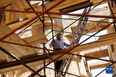8月25日，埃及总理马德布利视察埃及卢克索的卡纳克神庙建筑群修复工作。<br/><br/>　　埃及对位于南部城市卢克索的卡纳克神庙等众多文物古迹开展修复保护工作。<br/><br/>　　新华社发（艾哈迈德·戈马摄）