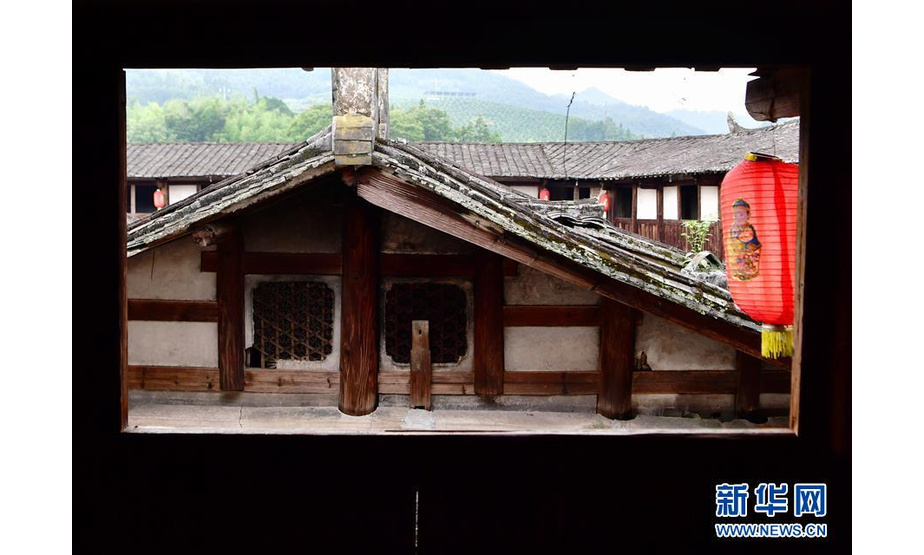 7月14日拍摄的允升楼土堡一景。新华社记者 魏培全 摄