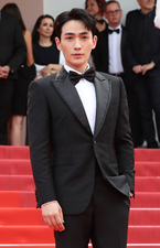 朱一龙首登戛纳