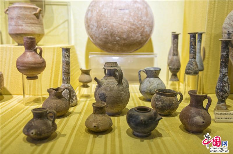 原来的希拉波里斯古城的南大浴室如今已改成一座博物馆。（作者：刘杰）