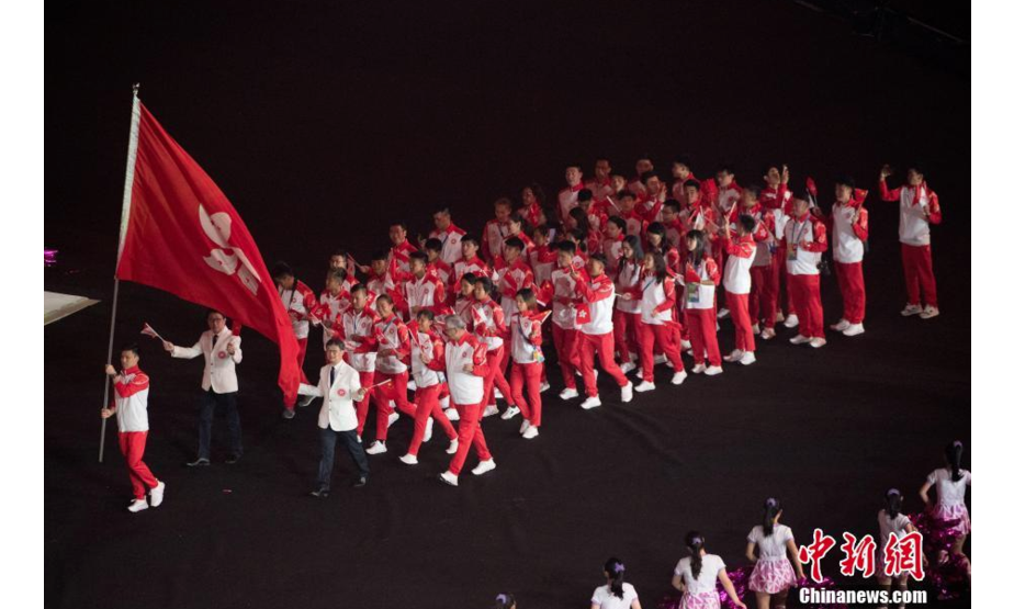 图为香港运动员代表团入场。中新社记者 韦亮 摄

