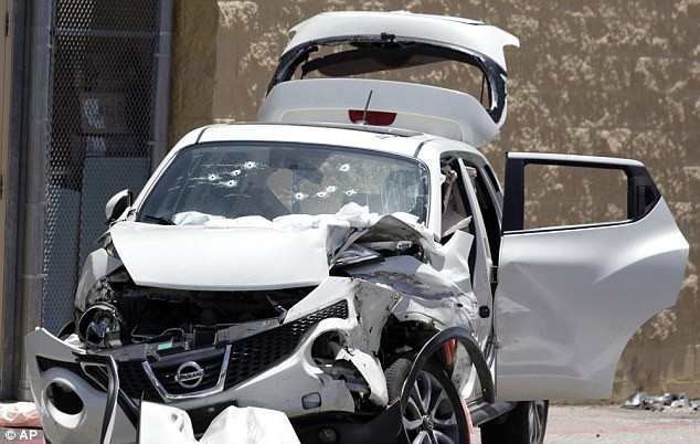 美国停车场枪击案 男枪手射杀两女子后自杀身