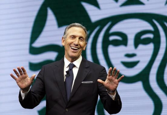 星巴克创始人想选总统引两方不满:特朗普炮轰