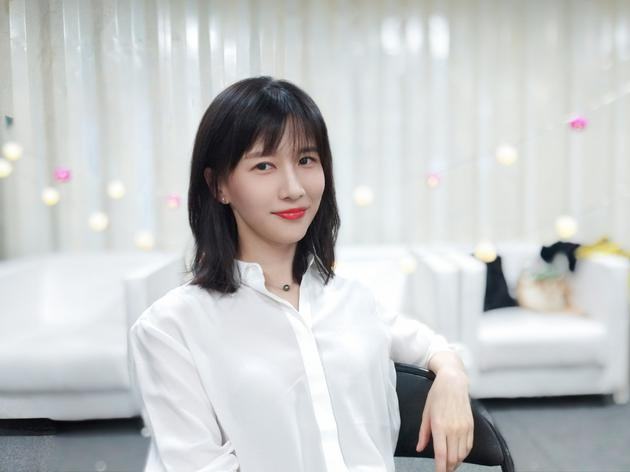 疑似陈羽凡多年同居女友何时珍曝光网友怎么像papi酱