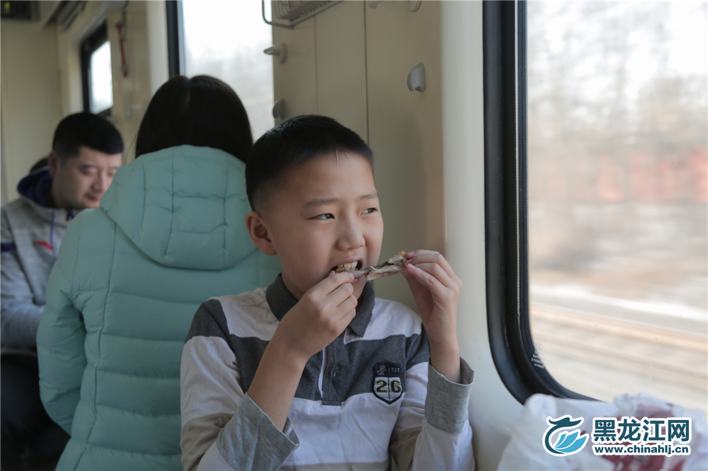 再难啃的骨头有肉就不是事儿。 石启立 摄