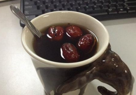 喉咙痛吃什么好 7物对缓解喉咙痛有功效 懂得食用 黑龙江网