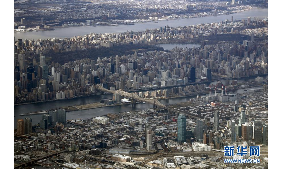 这是3月18日在空中拍摄的美国纽约市景。 新华社记者 李木子 摄