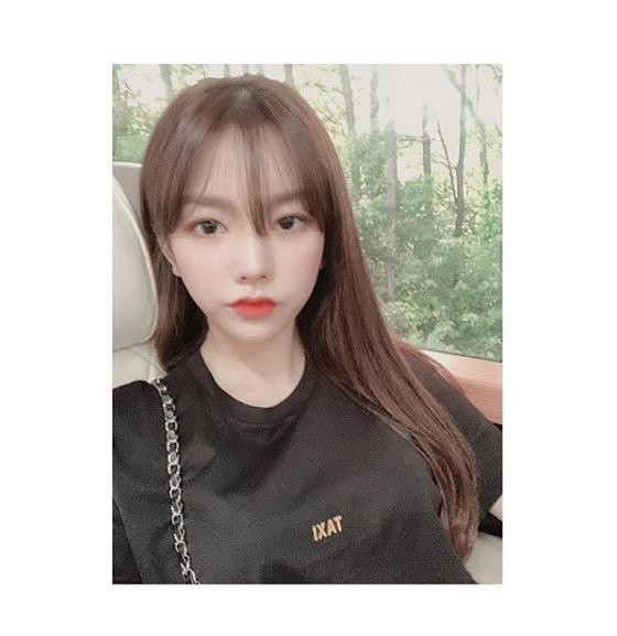 随后有网友扒出疑似该女子社交账号,该女子名为kimminhyun(音译金敏贤