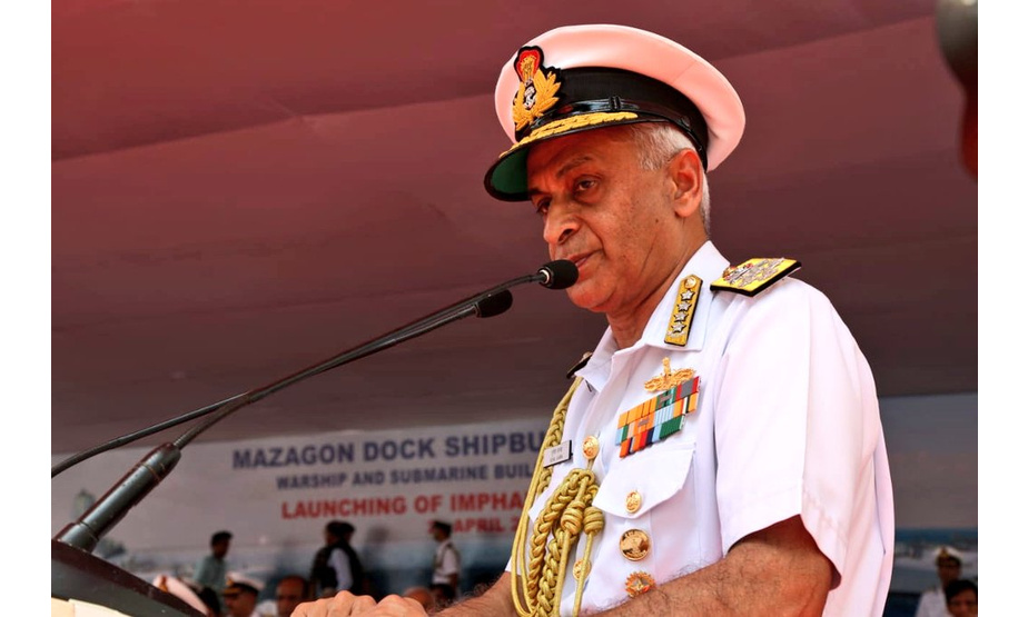 4月20日，印度海军上将苏尼尔·兰巴在孟买马扎冈船厂参加了印度海军最新一艘导弹驱逐舰英帕尔号的下水仪式，该舰的下水是印度自研战舰的设计和建造的新一个里程碑。