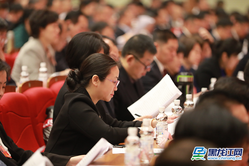 省政协十二届三次会议隆重开幕。（记者 白林鹤摄）