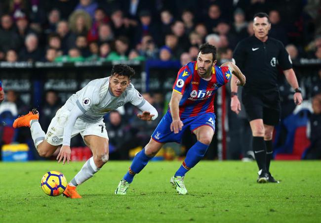 观点:桑切斯已成曼联负担 穆帅该把他拿出首发