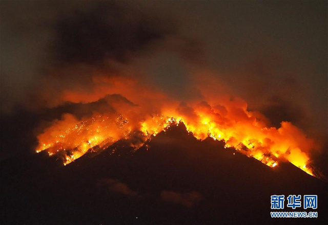 印尼巴厘岛阿贡火山剧烈喷发 中国总领馆提醒
