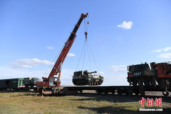 东方-2018战略演习中俄联合战役演练正式开