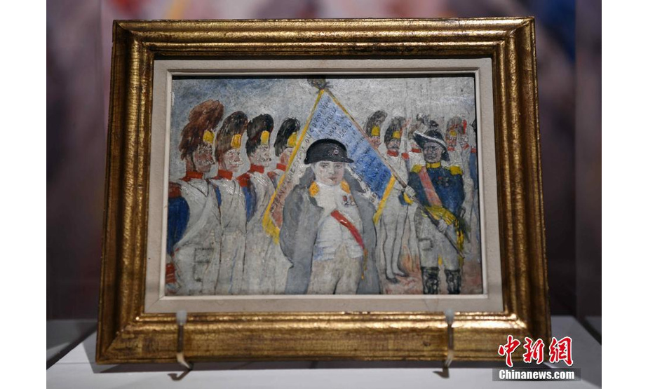 当地时间9月21日，拿破仑相关拍卖品在巴黎苏富比展出。巴黎苏富比于9月15日至22日举行专场拍卖会纪念拿破仑逝世200周年，拍卖品包括绘画、雕塑、银器、珠宝等。 中新社记者 李洋 摄