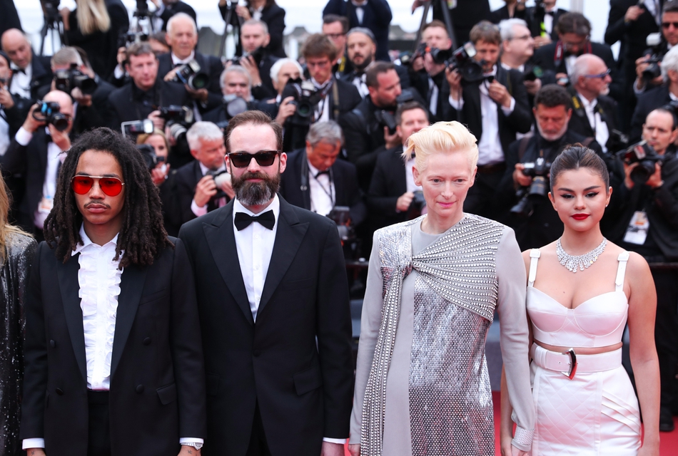 蒂尔达·斯文顿、赛琳娜·戈麦斯等亮相